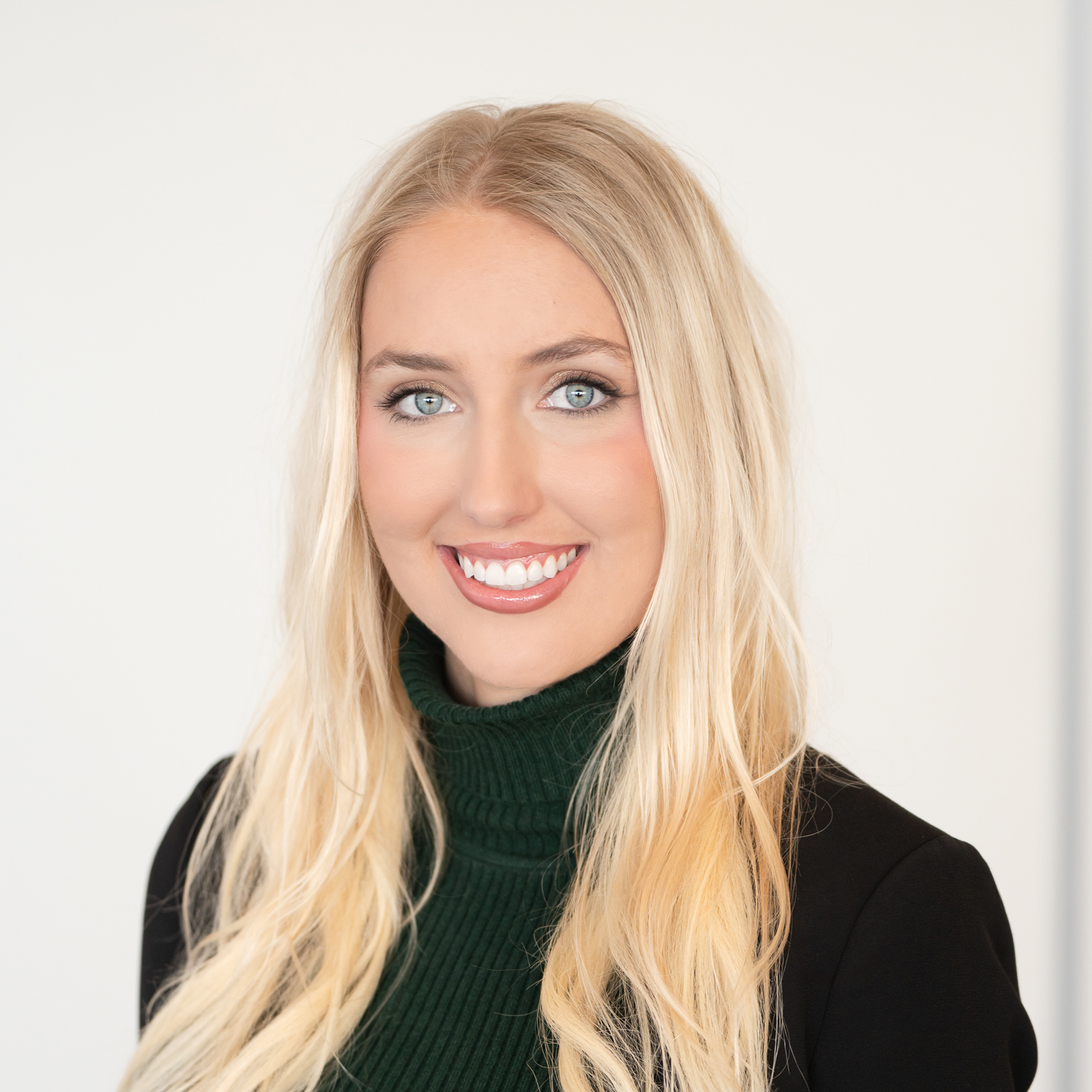 Noelle Reinhart Bio Image