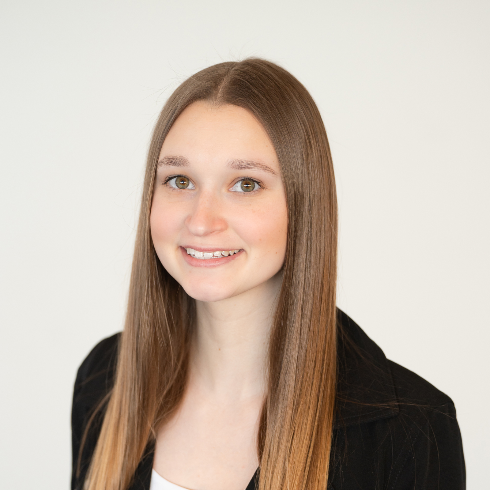 Kait Rezabek Bio Image